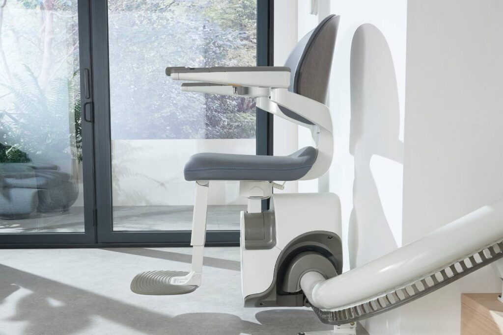 Flow X Curved Stair Lift