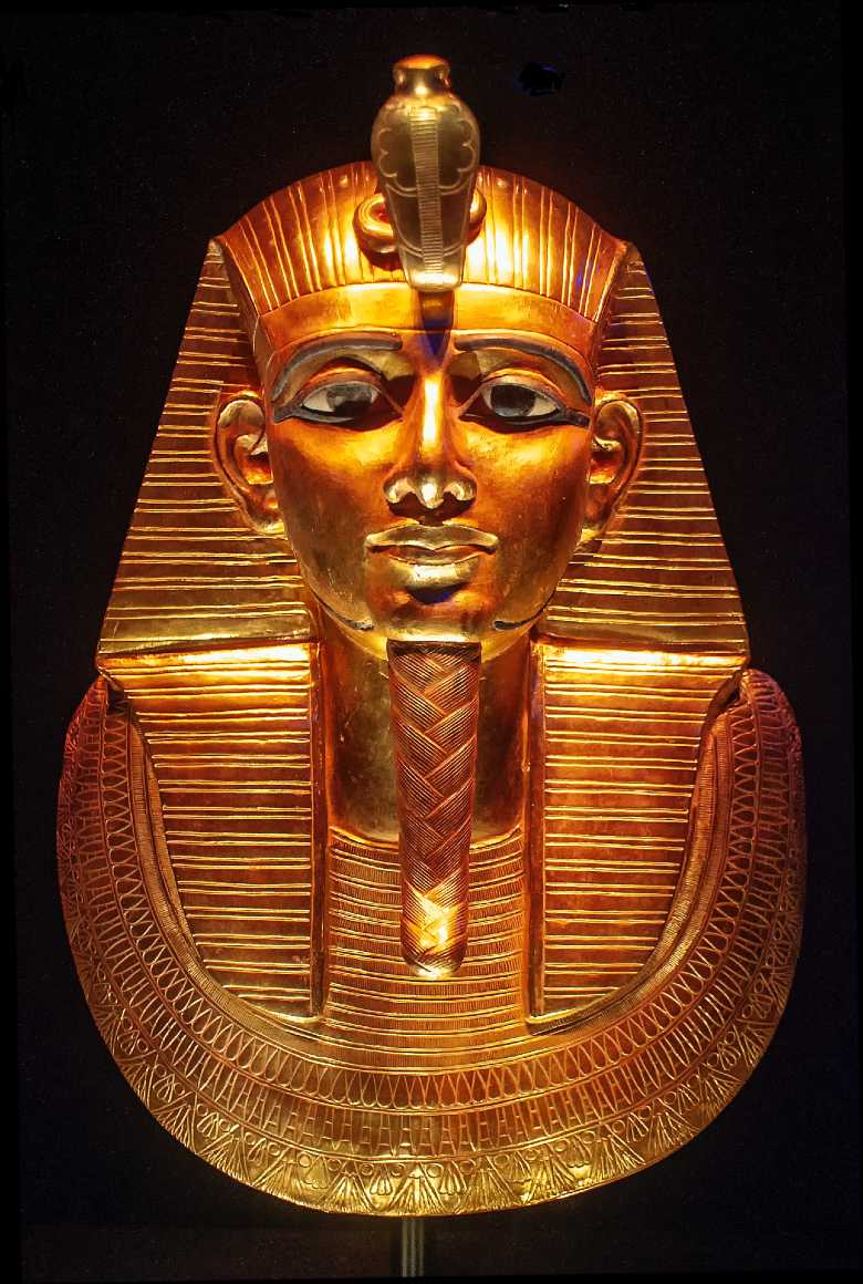 Gold Parade Brings Mummies to New Home